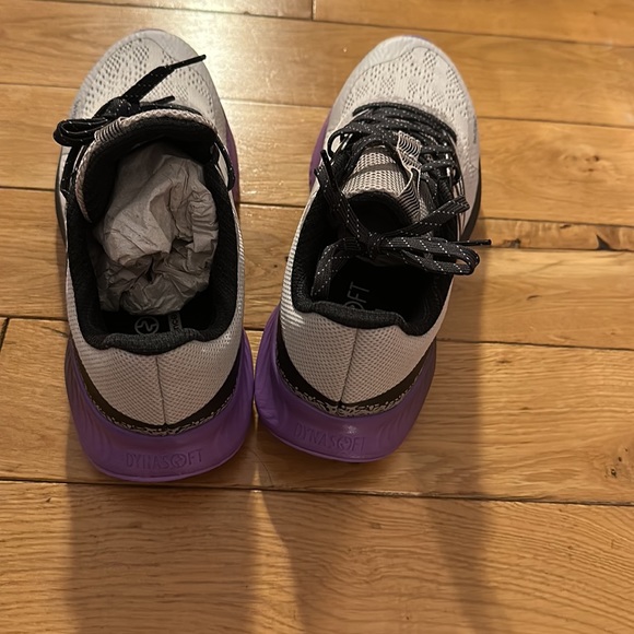 New Balance White and Purple Sneakers - Picture 3 of 5